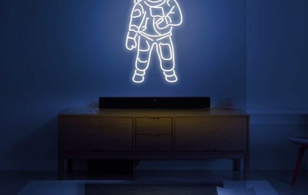 Neon astronauta